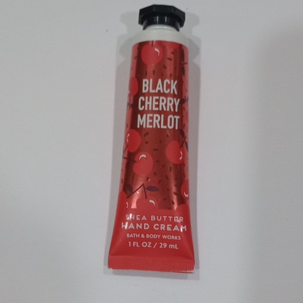 Bath & Body Works Cherry Red Hand Cream